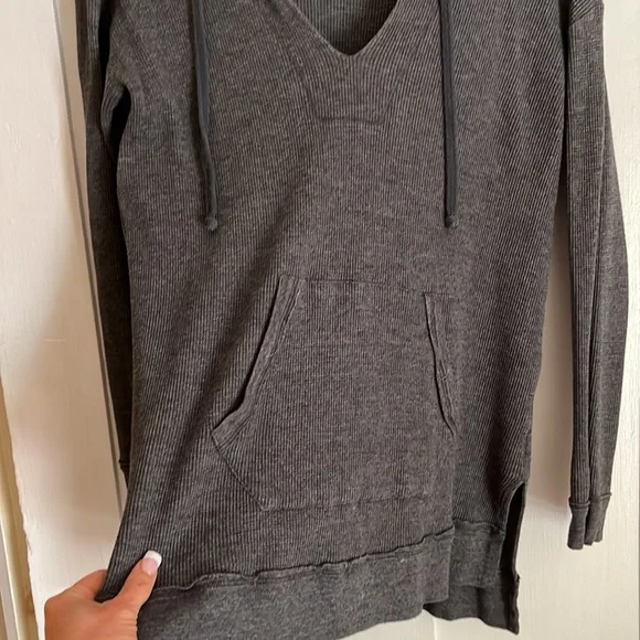 Splendid V Neck Hoodie - Picture 3 of 4